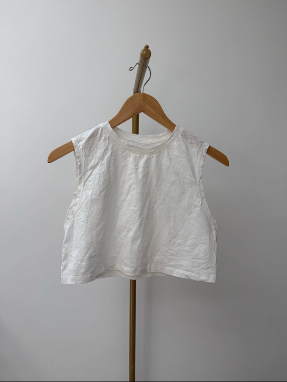 White Cropped Crew Neck Tank Top